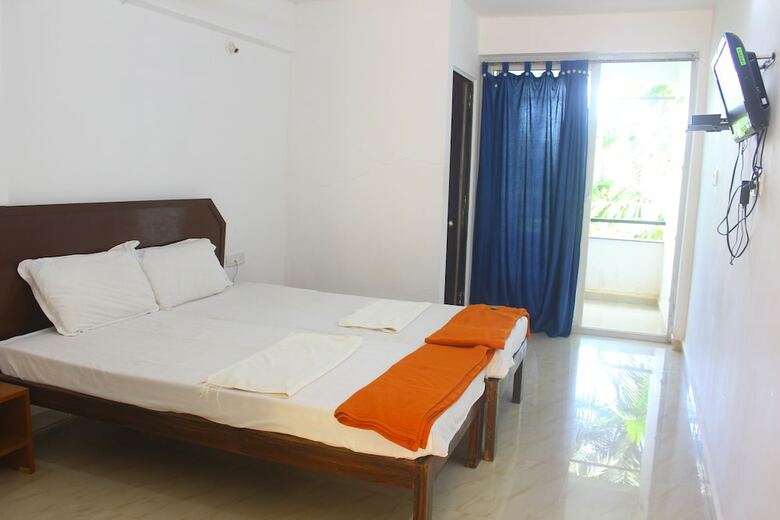 Hotel Poonam Village Resort
