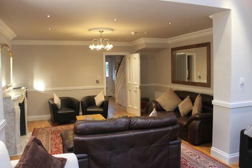 4 Bed House In Ballsbridge