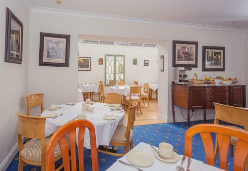 Hostal Abbey Lodge