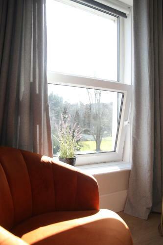 Hostal Crawford Guest House