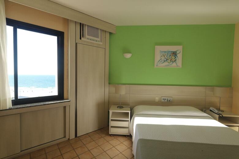 Ingleses Praia Hotel