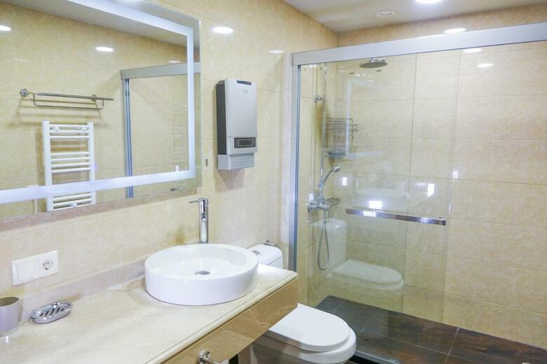 Luxury Dreamland Oasis Apartments