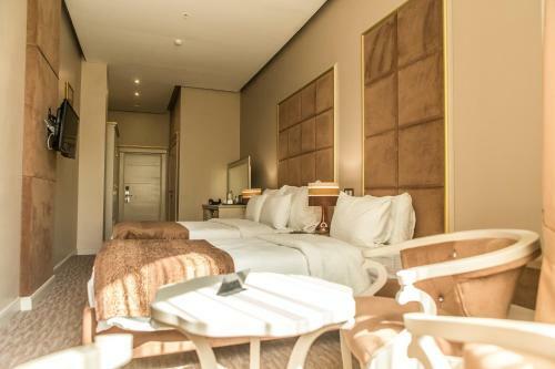 Grand Sapphire Hotel