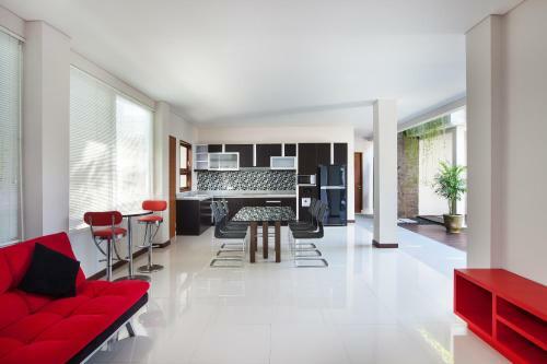 Chic Villa Rosita