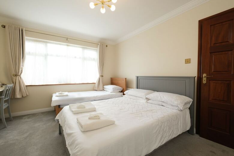Four Seasons B&B