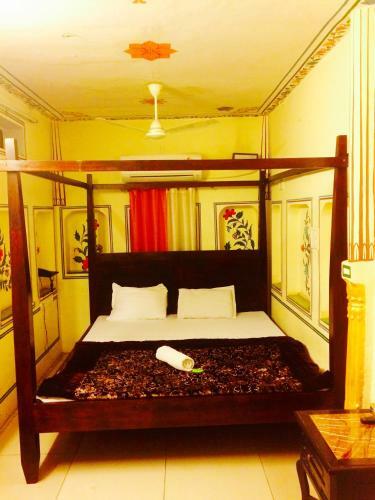 Bed & Breakfast Khandaka Mahal - A Heritage Hotel