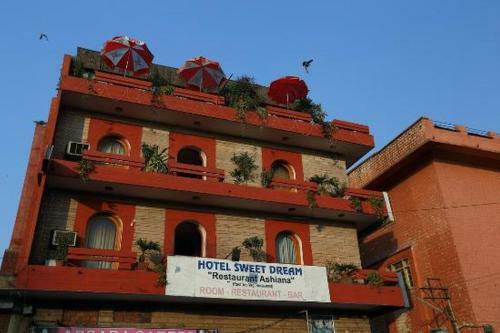 Hotel Sweet Dreams