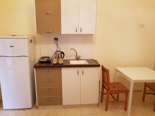 Tannous Aparthotel
