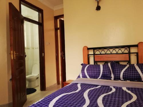 Beautiful Ensuite Room In An Elegant Home....