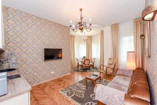 Hostal Kubu Guest House