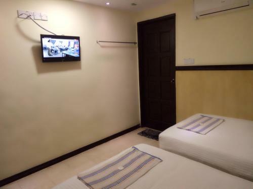 Hostal House11