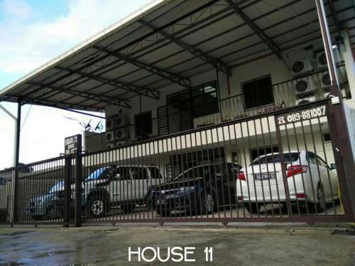 Hostal House11
