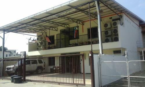 Hostal House11