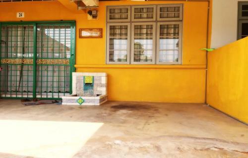 Dayang Homestay