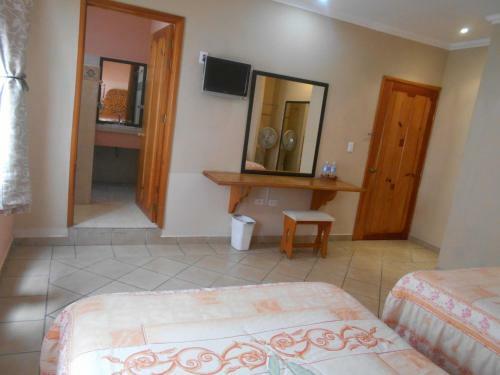 Albergue Hostal �ngeles Bed And Breakfast