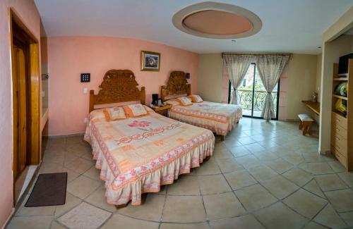 Albergue Hostal �ngeles Bed And Breakfast