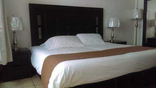 Fray Bartolome Hotel