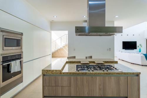 Casa Ave, Luxury & Resort Living