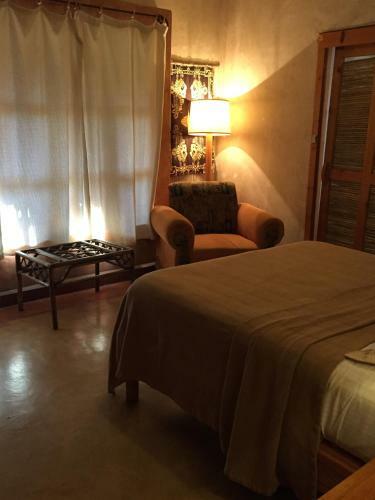 Hostal Leo's Baja Oasis