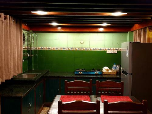 Hostal Temple House