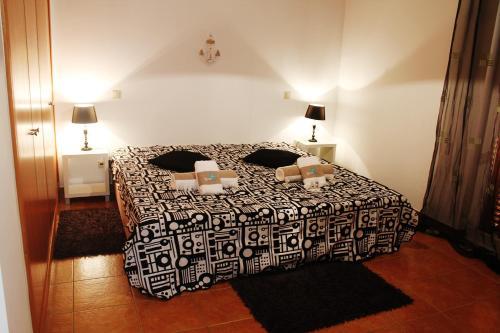 Hostal Aljezur Experiences Surf & Lounge House