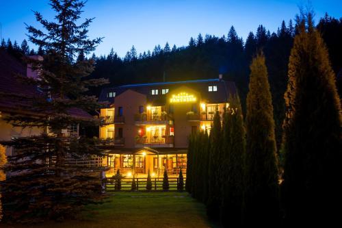 Hostal Pension Pantheon