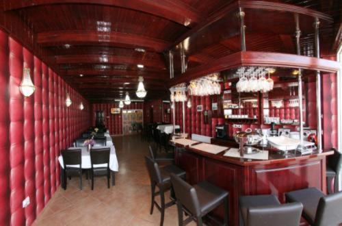 Bed & Breakfast Pensiunea Crown Royal