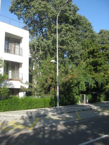 Hostal La Roze
