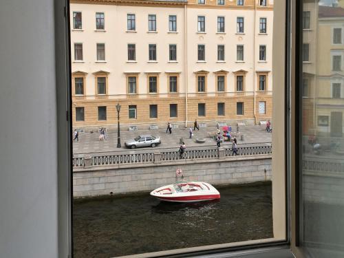 Apartment On Kanal Griboyedova