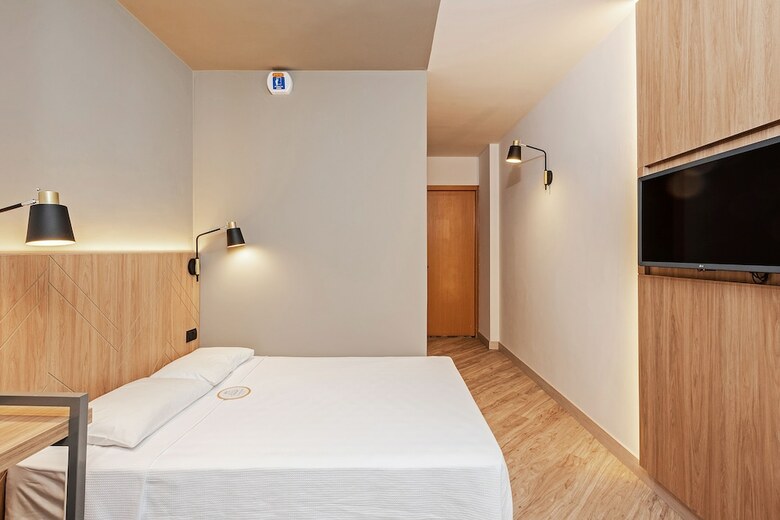 Hotel Slaviero Slim Alto Da XV