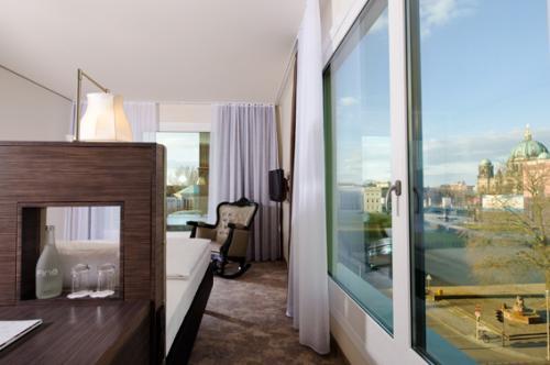 Hotel Arcotel John F