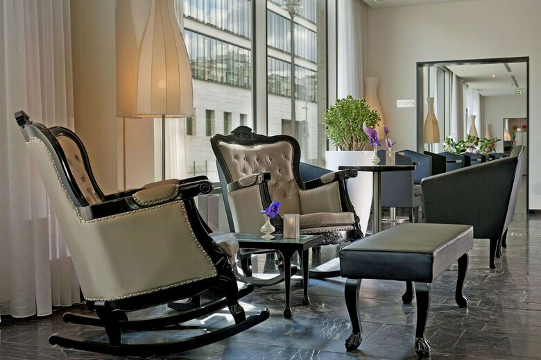 Hotel Arcotel John F