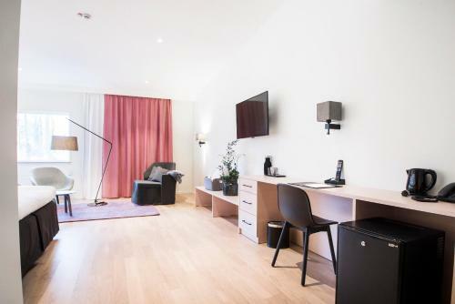 Rc Hotel Sport's & Business