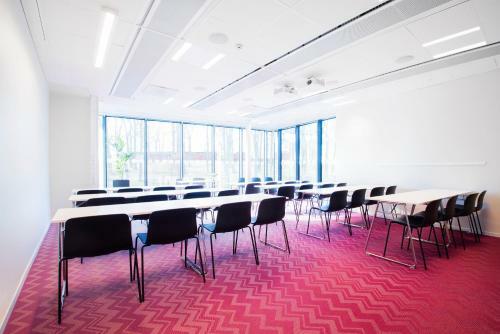 Rc Hotel Sport's & Business