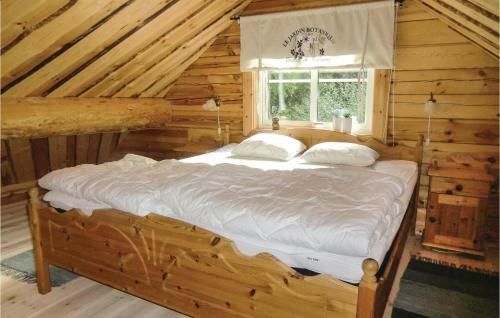 Three-bedroom Holiday Home In Huskvarne