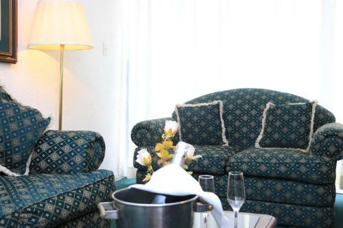 Royal Lodge Hotel (unete)