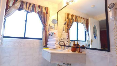 Royal Lodge Hotel (unete)