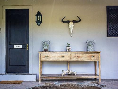 Villa Swartberg Private Game Lodge