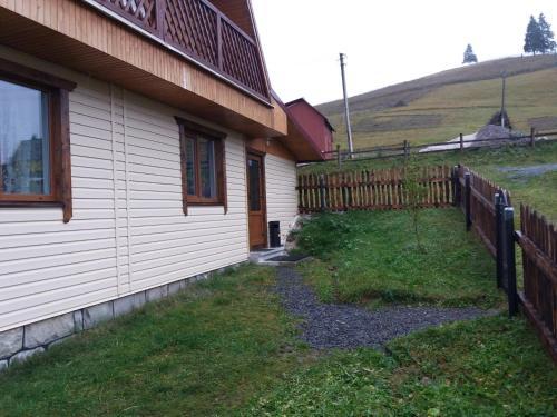 Hostal Bee House