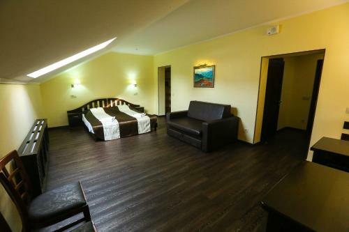 Home Hotel