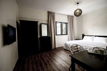 Hotel 8 Boutique By The Sea