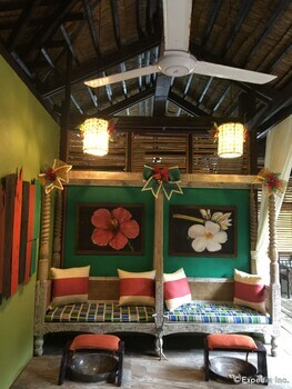 Hotel Bohol Bee Farm