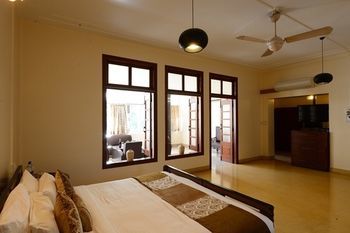 Hotel Sunderban Resort & Spa