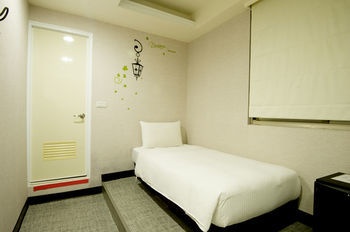 Holiday Fun - Hostel