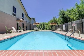 Hotel Quality Inn Near Fort Riley