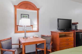 Hotel Quality Inn Near Fort Riley