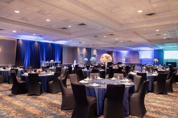 Crowne Plaza Hotel Columbus - Dublin Ohio