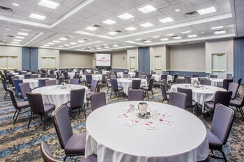 Crowne Plaza Hotel Columbus - Dublin Ohio