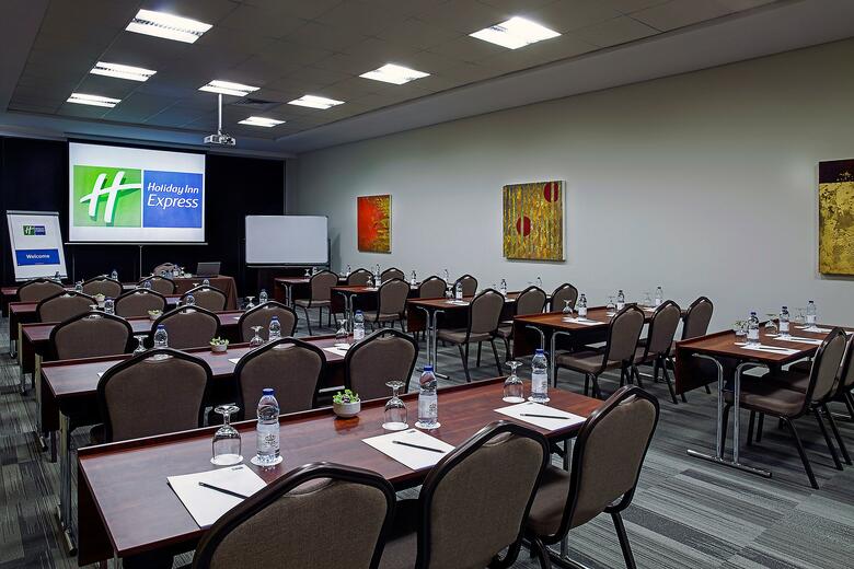 Hotel Express By Holiday Inn Dubai Internet City