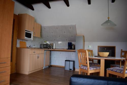 Hostal G�stehaus - Haus Am Schultal